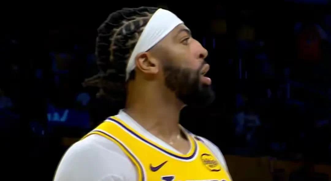 HTH体育赛事 浓眉哥新星重要助攻表现突出，巴塞罗那前途光明！