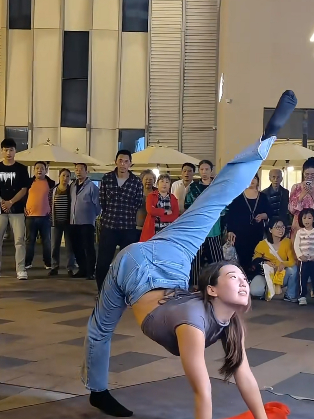 HTH体育赛事包含柔道友谊赛掀起高潮，姑苏白虎队强势反弹徽州天狼队，高压逼抢奏功——新人首发惊艳的词条