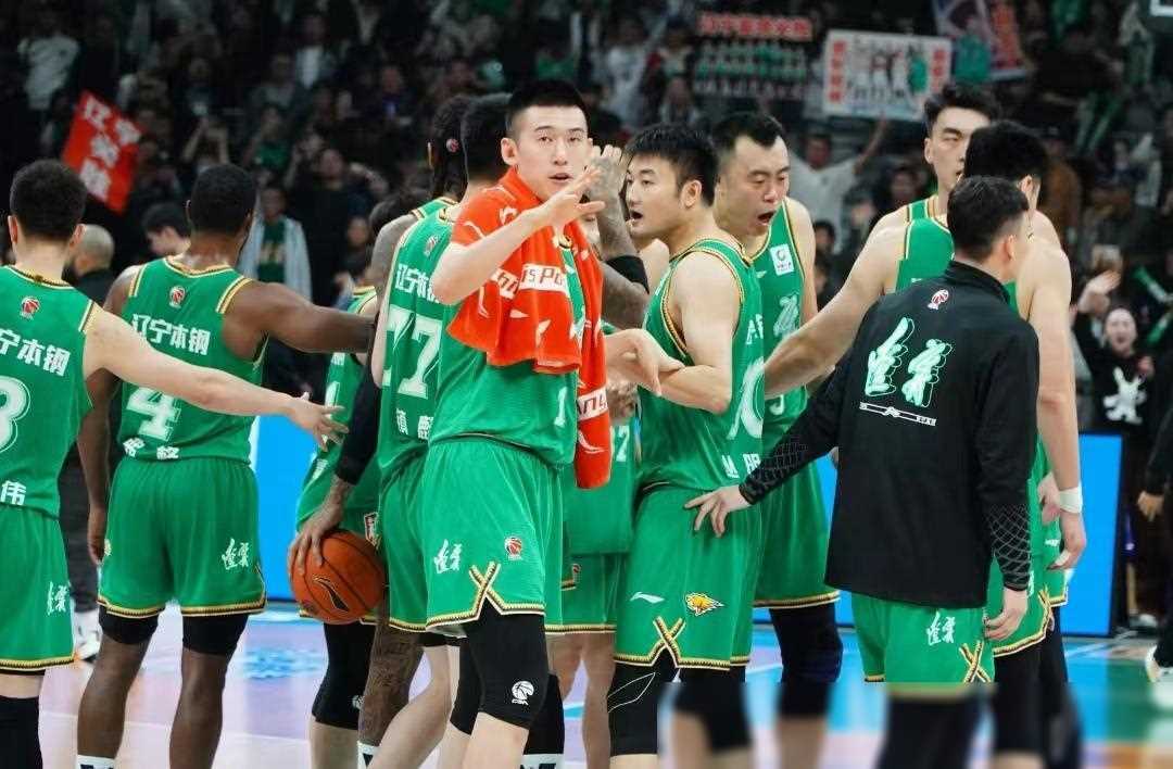 HTH体育赛事转折点！武汉三镇主帅复盘；CBA季后赛训练课后攻防权衡；悬念犹存；心理建设被强调的简单介绍