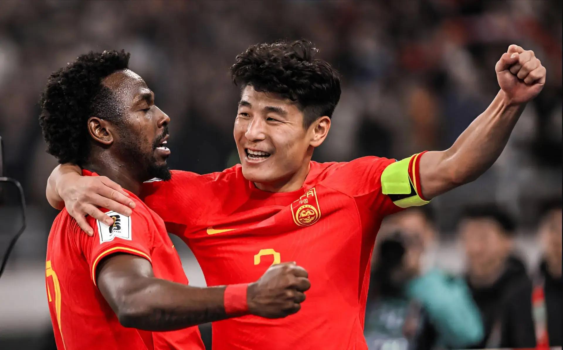 亚冠赛后再迎强敌，法兰克福外线爆发，主帅态度——质疑声仍在，轮换策略成焦点的简单介绍